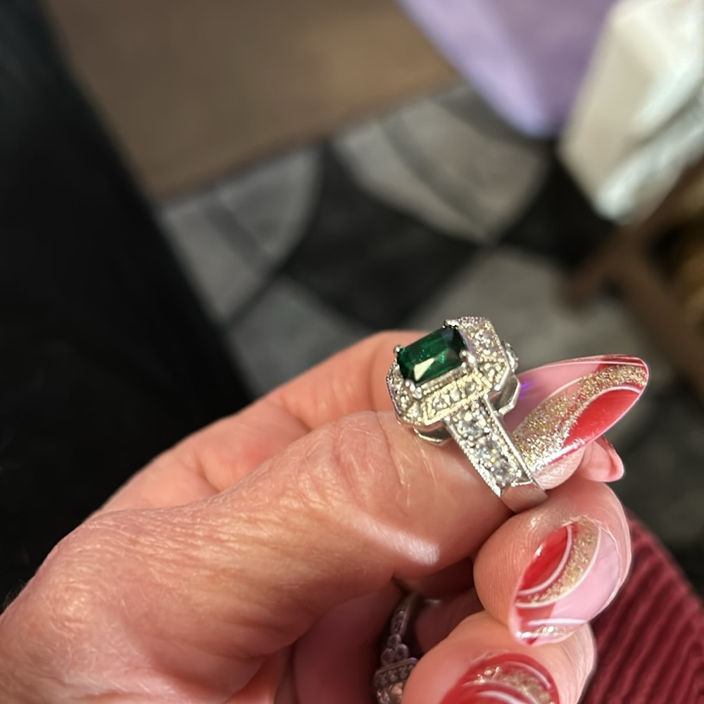 Ring - Picture 2 of 5